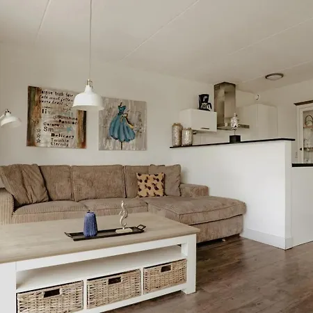 Luxe Waterappartement Met Privé Terras | 6 Personen